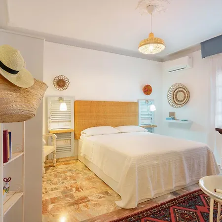 Bb 1987 ベッド・アンド・ブレックファスト 4*